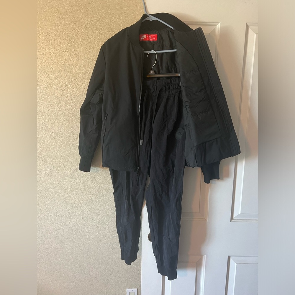Nike Black Bomber Jacket and Jogger Pants Set
